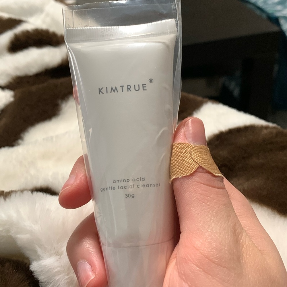 Kimtrue amino acid gentle facial cleanser